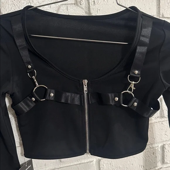 Ravel Black Long Sleeve Crop Top with Buckle Detail - Picture 2 of 3